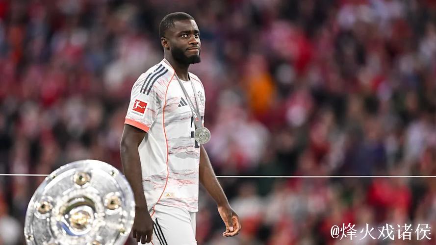 法媒报道：于帕与拜仁续约未果，皇马和巴黎有意满足其条件