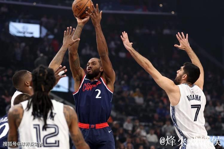 快船防线失守,斯潘塞成第十个单场命中至少6记三分的球员 快船防线失守,斯潘塞成第十个单场命中至少6记三分的球员